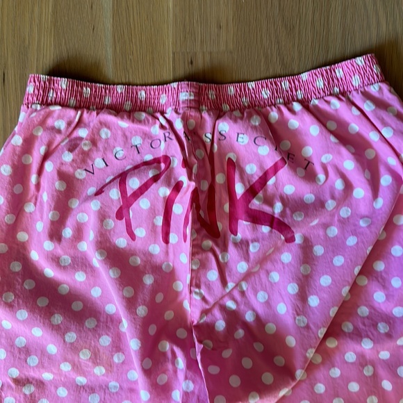 Victoria’s Secret pink pajama bottoms, size medium. Elastic waist, 100% cotton. - Picture 2 of 6